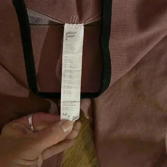 Fabletics Mauve Seamless Leggings, Size M - Picture 6 of 6